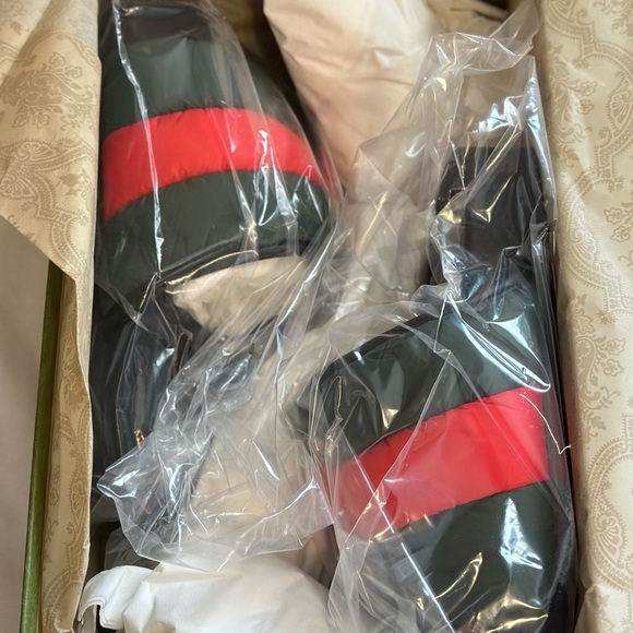Gucci Women's Web Slide Rubber Sandals Sz 39 BNIB Made in Italy π― Authentic - Picture 11 of 13